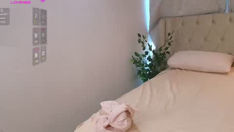 Snapshot of kari_brooks chatting on 07-03-26, 11:27 kari_brooks online show from 07-03-26, 11:27