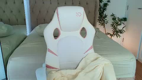 Snapshot of kari_brooks chatting on 07-25-26, 11:41 kari_brooks online show from 07-25-26, 11:41