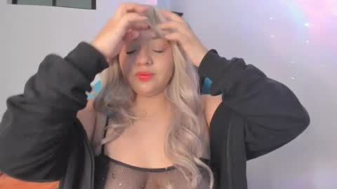 kariina_wong online show from 05-10-26, 03:23