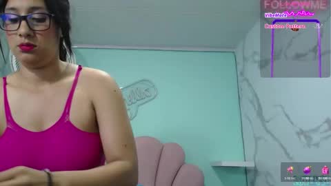 Snapshot of karime_sexygirl chatting on 02-05-25, 12:06 Karime online show from 02-05-25, 12:06