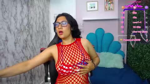 Snapshot of karime_sexygirl chatting on 02-14-25, 11:42 Karime online show from 02-14-25, 11:42