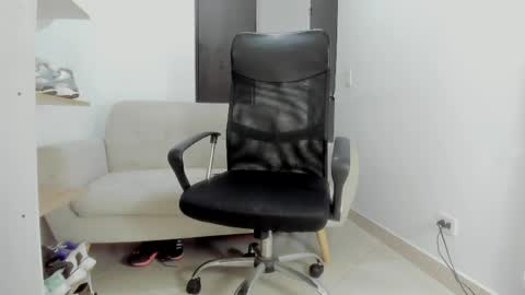 Snapshot of karimthompson chatting on 06-01-26, 04:14 Karim online show from 06-01-26, 04:14
