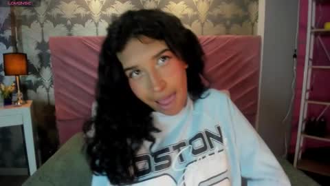 Snapshot of karin_ks chatting on 02-17-26, 03:14 Karina online show from 02-17-26, 03:14