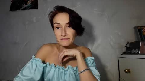 Snapshot of karina_co chatting on 02-05-26, 01:27 karina_co online show from 02-05-26, 01:27