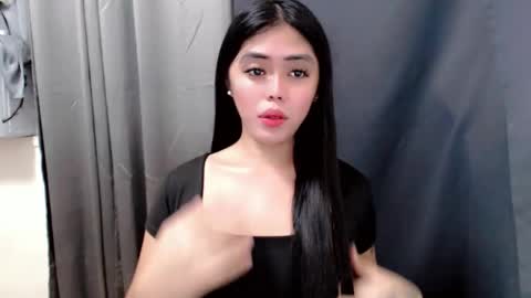Snapshot of karina_fuckdoll chatting on 06-07-26, 06:06 I AM BELLE online show from 06-07-26, 06:06
