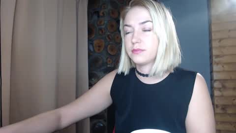 Snapshot of karina_fun chatting on 01-17-25, 03:34 karina online show from 01-17-25, 03:34