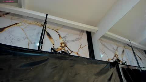 KarinaSimonz online show from 12-19-25, 09:00