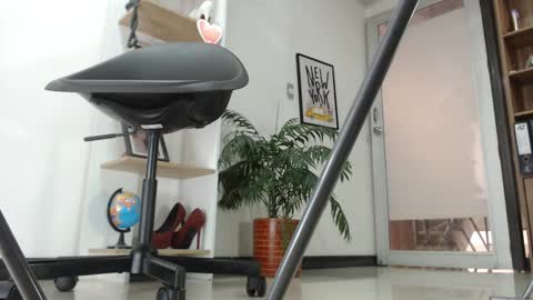 Karin online show from 02-10-25, 03:21