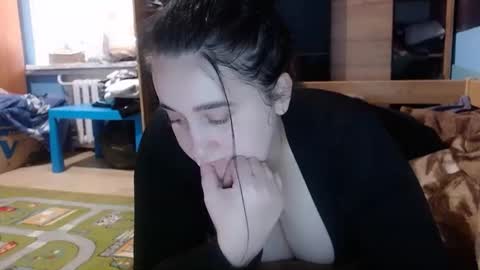 karinkabrunetka2 online show from 10-28-25, 12:19