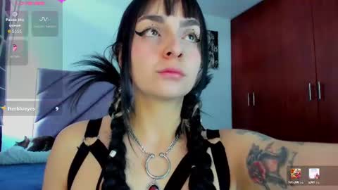 Snapshot of karinna__raven chatting on 07-28-26, 08:01 KARINNA RAVEN online show from 07-28-26, 08:01