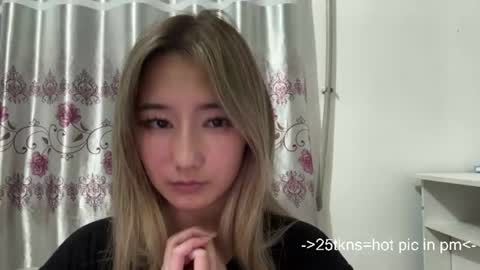 Snapshot of karissagius chatting on 07-28-26, 02:13 karissagius online show from 07-28-26, 02:13