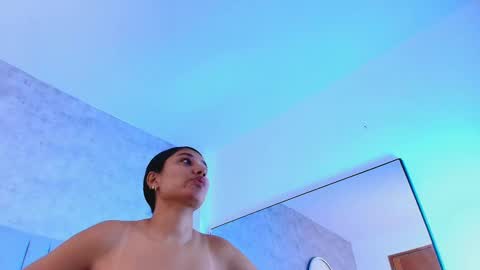 Karla online show from 10-19-25, 01:39