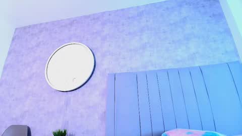 Karla online show from 10-23-25, 01:49