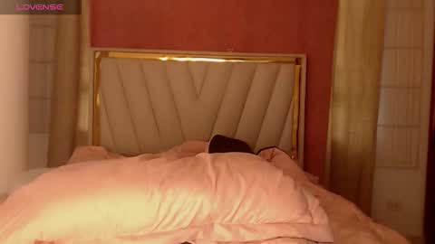 Karla online show from 11-06-25, 01:34