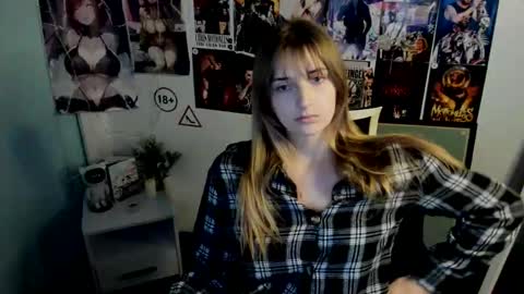 Karla online show from 10-26-25, 01:17