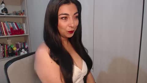 Karla  online show from 02-06-26, 10:40