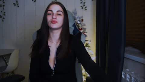 Snapshot of karla_sim chatting on 12-04-24, 10:19 Ask me online show from 12-04-24, 10:19