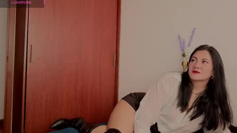 karla online show from 03-17-26, 01:25