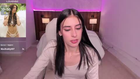 Snapshot of karlaa_james chatting on 06-19-26, 11:14 Karlaa online show from 06-19-26, 11:14
