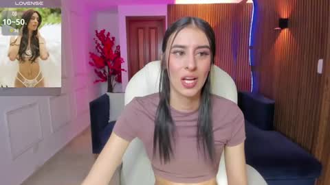 Snapshot of karlaa_james chatting on 07-22-26, 11:46 Karlaa online show from 07-22-26, 11:46