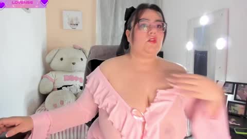 Snapshot of karlaalane chatting on 05-17-26, 02:31 Karla Lane online show from 05-17-26, 02:31