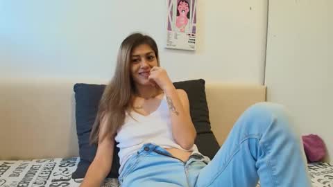 Crystyna online show from 11-15-25, 08:55