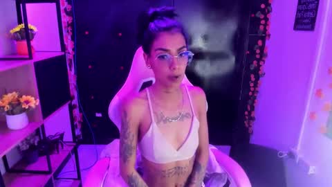 karlaslutskinny__ online show from 02-20-26, 08:53