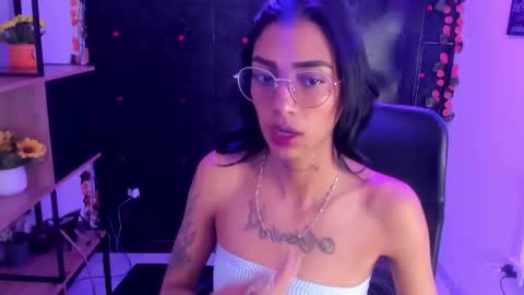 karlaslutskinny__ online show from 02-24-26, 09:24