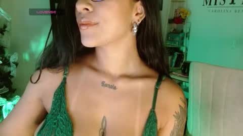 karlavittar online show from 11-25-25, 01:44