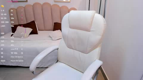 karliie kloss   online show from 11-17-25, 03:34