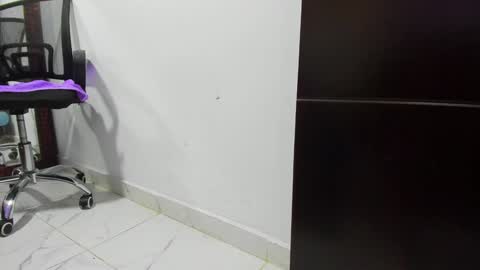 Snapshot of karljensen33 chatting on 01-01-25, 11:18 karlgenjen online show from 01-01-25, 11:18