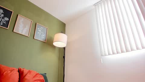 Karlye online show from 10-06-25, 01:41