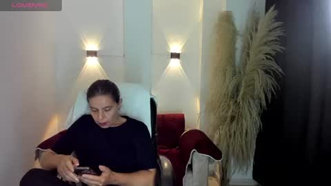 Snapshot of karlye_hot chatting on 06-22-26, 09:28 KARLYE online show from 06-22-26, 09:28