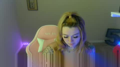 Snapshot of karmathevixen0304 chatting on 06-07-26, 02:21 karmathevixen0304 online show from 06-07-26, 02:21