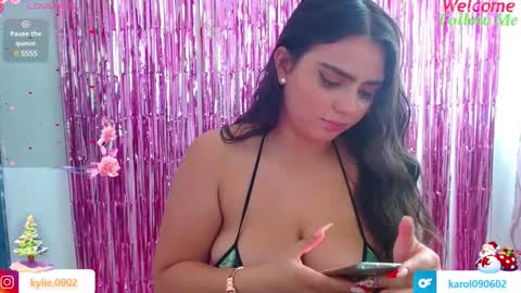 Snapshot of karol_09 chatting on 12-06-24, 07:01 karol 09 online show from 12-06-24, 07:01