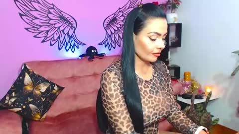 Snapshot of karol_kennedy chatting on 01-29-25, 05:30 Karol Kenedy online show from 01-29-25, 05:30