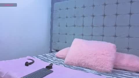 Snapshot of karol_messy chatting on 07-16-26, 04:57 Karol online show from 07-16-26, 04:57