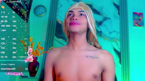 Snapshot of karol_vanessa__ chatting on 05-27-26, 11:29 karol Vanessa online show from 05-27-26, 11:29
