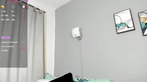 karol_w10 online show from 09-25-25, 07:39