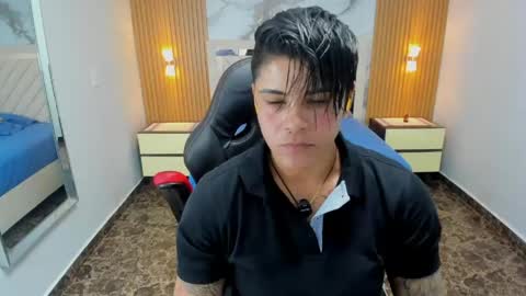 Snapshot of karolandluna chatting on 04-21-26, 07:06 Karol and Luna online show from 04-21-26, 07:06