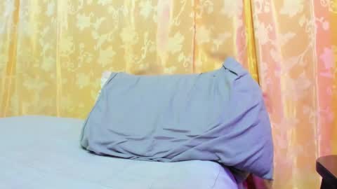 Karolinstagram.karoli sanz online show from 03-06-25, 04:30