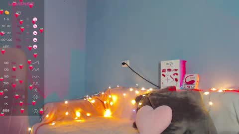 Kira online show from 10-10-25, 02:43