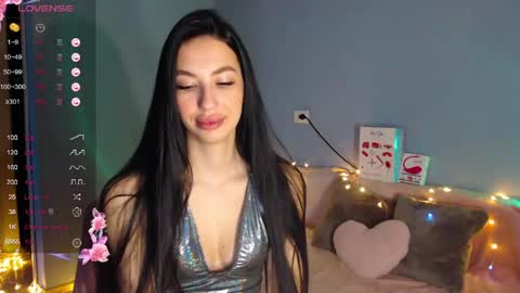 Kira online show from 04-18-26, 02:37