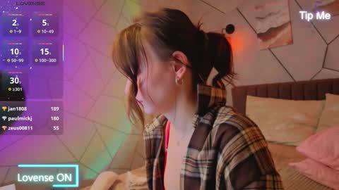 Karolina online show from 03-27-26, 08:37