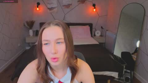 Karolina online show from 04-22-26, 09:22