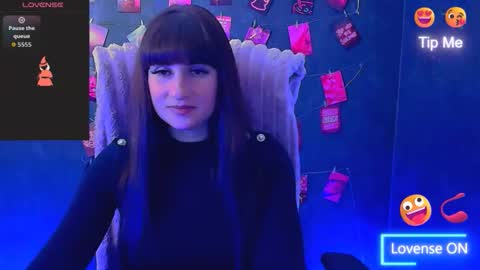 Caroline online show from 04-14-26, 05:46