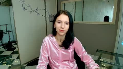 Snapshot of karolinablack chatting on 12-13-24, 06:42 Karolina online show from 12-13-24, 06:42