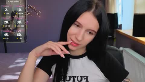 Karolina online show from 05-29-26, 06:22