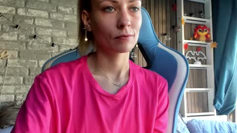 karoline121 online show from 12-16-25, 08:52