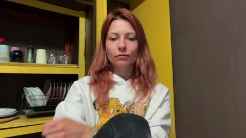 Snapshot of karoline121 chatting on 06-04-26, 06:14 karoline121 online show from 06-04-26, 06:14